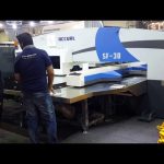 მაღალი ხარისხის servo cnc ჰიდრავლიკური turret punch პრეს მანქანა