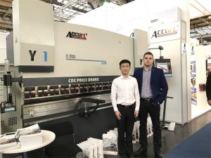 პოლონეთი კლიენტები ეწვივნენ ჩვენს გამოფენებს